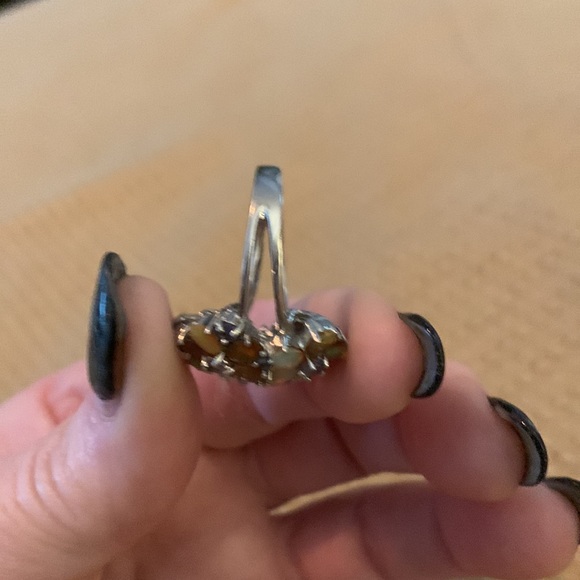 Beautiful Opal Ring. Size 9 - Picture 6 of 12